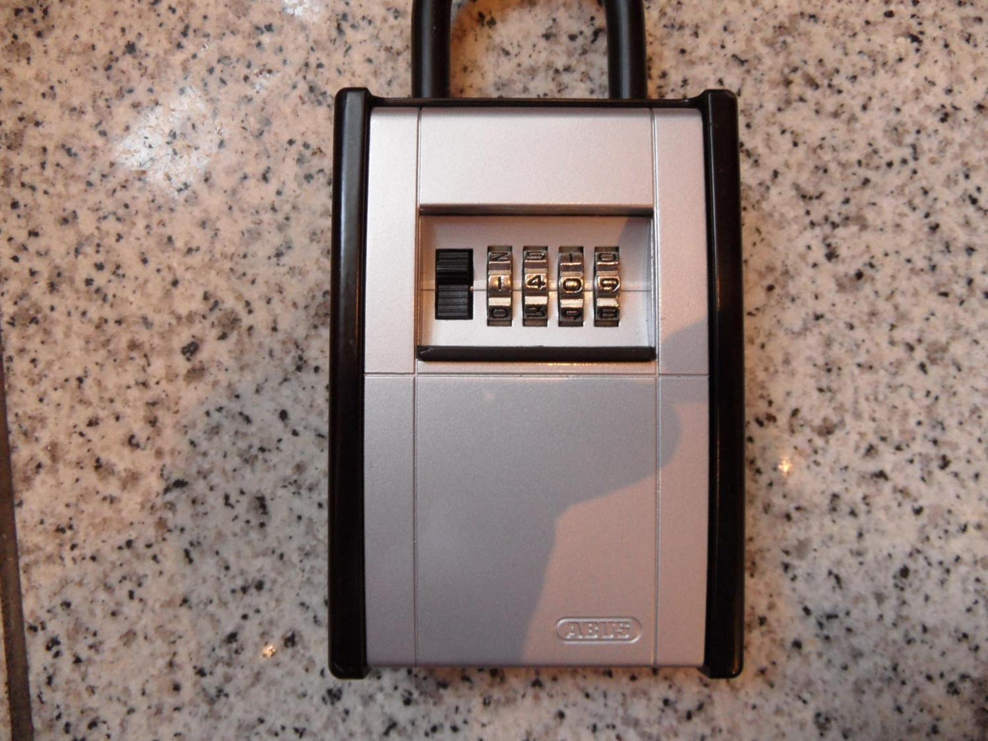Self-service By Savoy Hotel *
